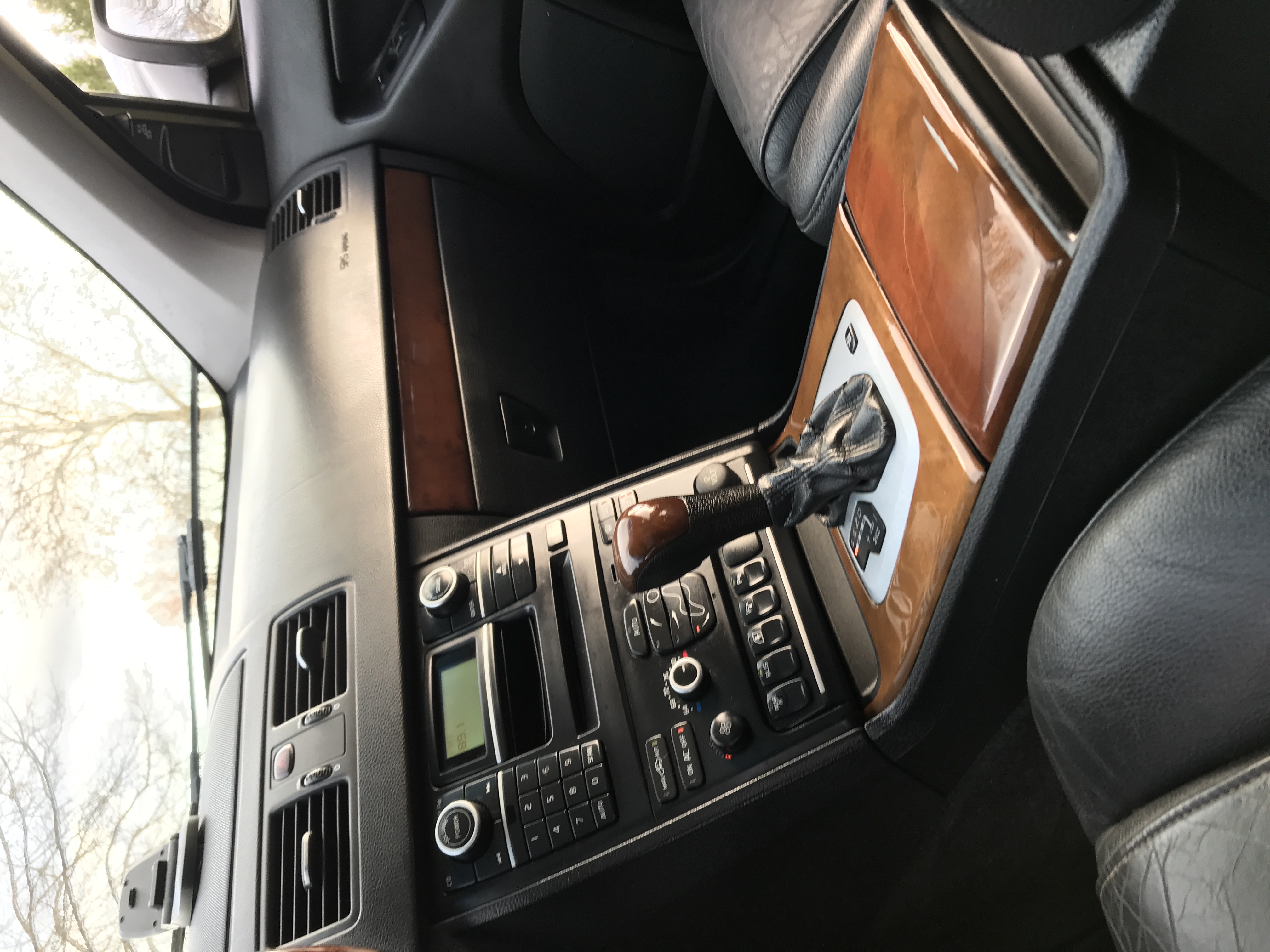2008 Volvo One Owner XC90 V8 92K with Third Row Seating — photo 34